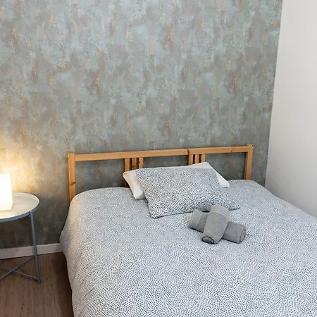 Bonito Y Espacioso Piso En Bilbao. Centro