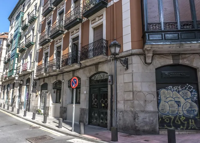 Bonito Y Espacioso Piso En Bilbao. Centro Bilbao