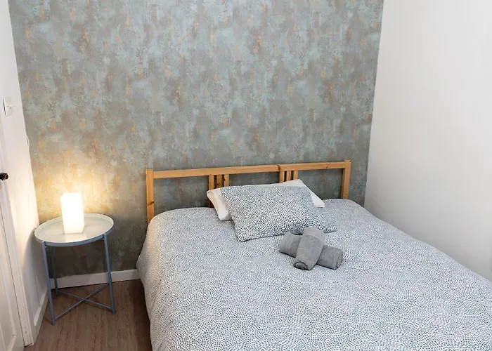 Bonito Y Espacioso Piso En Bilbao. Centro